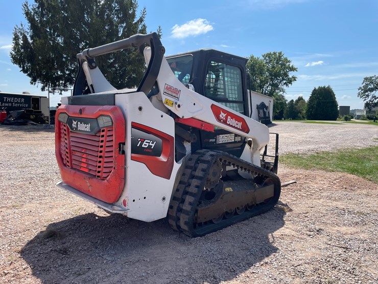 2020-bobcat-t64-image-5