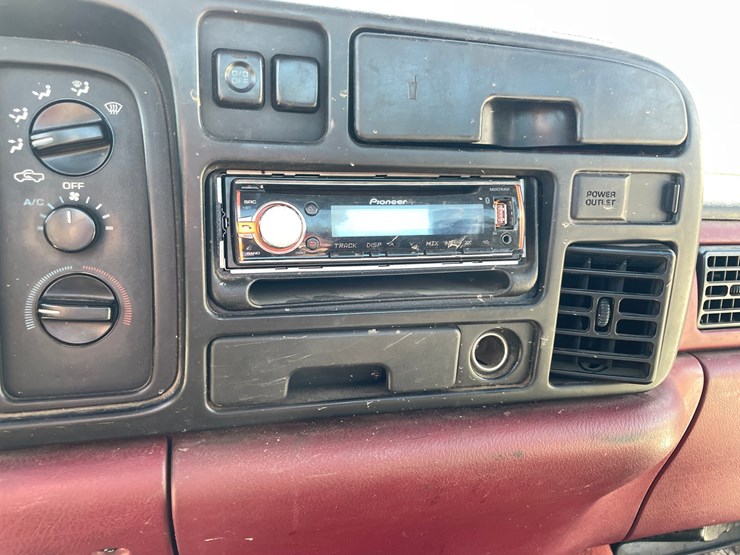 1994-dodge-ram-3500-image-37