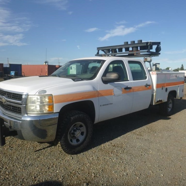 2009 CHEVROLET 3500HD