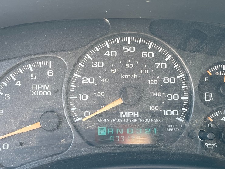 2002-chevrolet-avalanche-1500-image-16