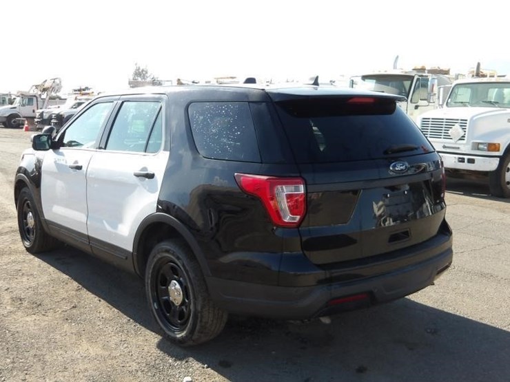 2019-ford-explorer-image-4