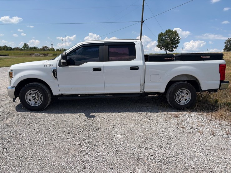 2019-ford-f250-xl-image-3