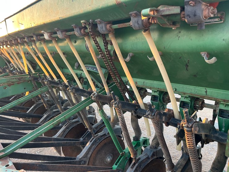 john-deere-8300-image-14