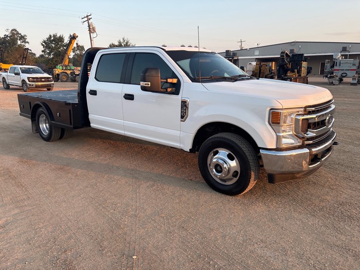 2022-ford-f350-image-2