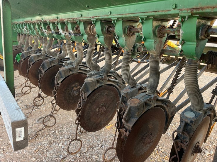 john-deere-8300-image-9