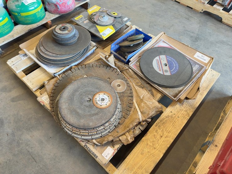 assorted-saw-blades-image-4