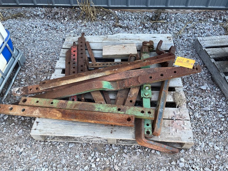 #2474-•-pallet-of-draw-bars-image-1
