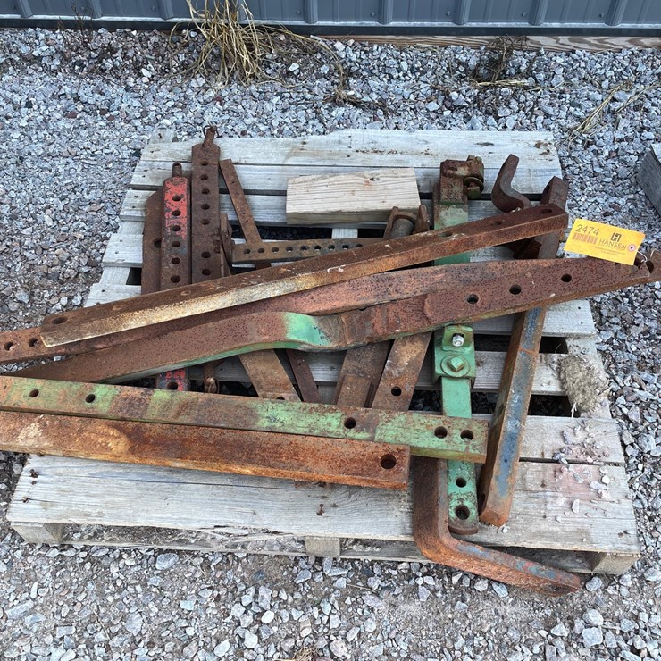 #2474 • Pallet of Draw Bars