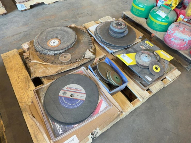 assorted-saw-blades-image-1
