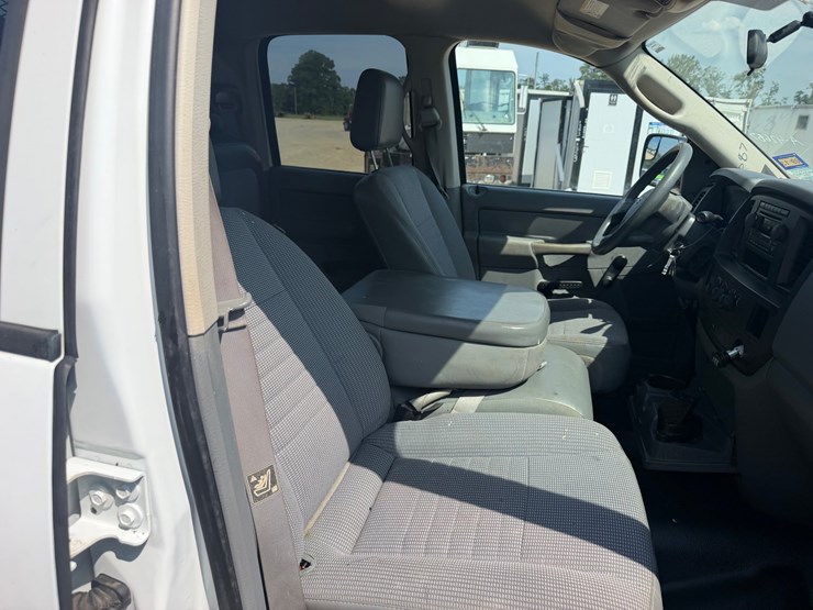 2007-dodge-ram-3500-image-11