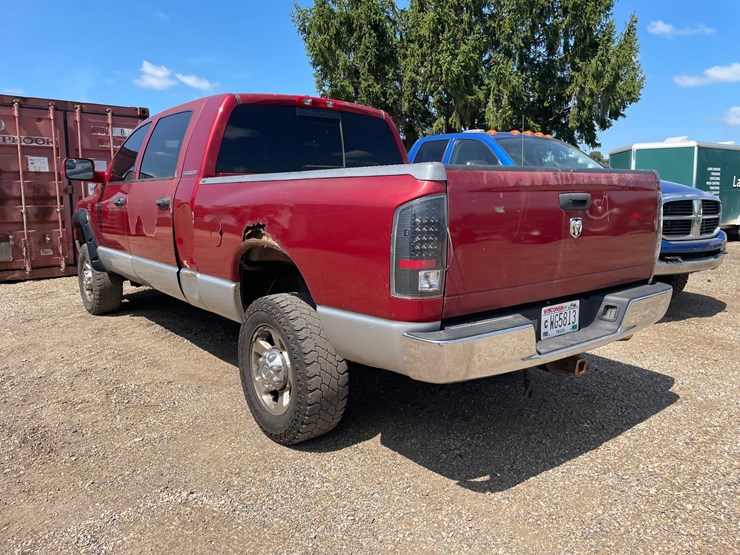 #1134-•-2006-dodge-ram-mega-cab-pickup-truck-(has-wi-title)-image-6
