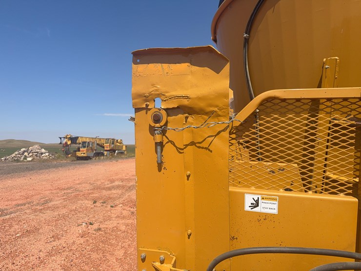 haybuster-bale-processor-image-17