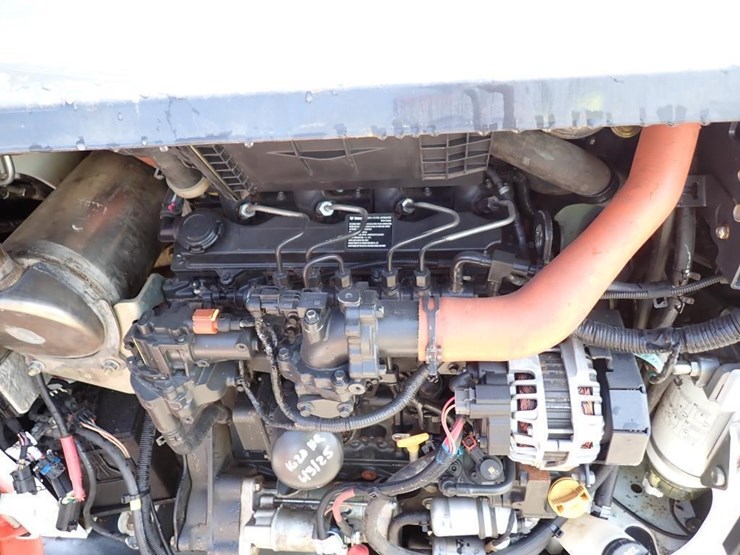 2024-bobcat-t450-image-15