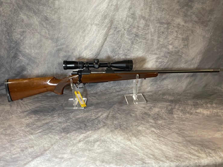 #3042-•-browning-a-bolt,-300-win.-mag.-cal.-rifle,-sn:-27707nz717-image-1
