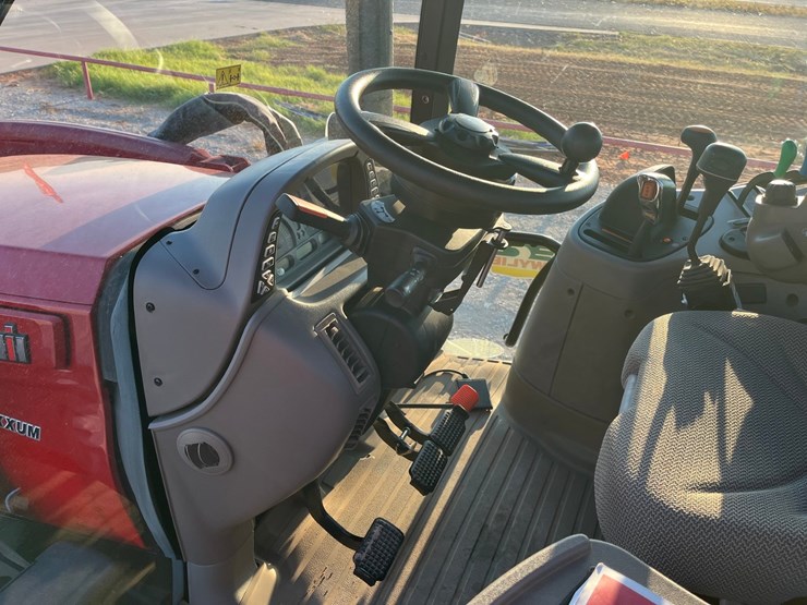 2022-case-ih-maxxum-125-image-21