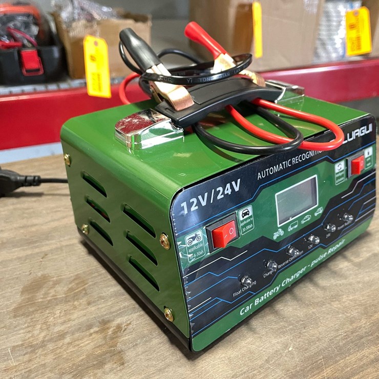 #8545 • Automatic Smart Battery Charger (CW)