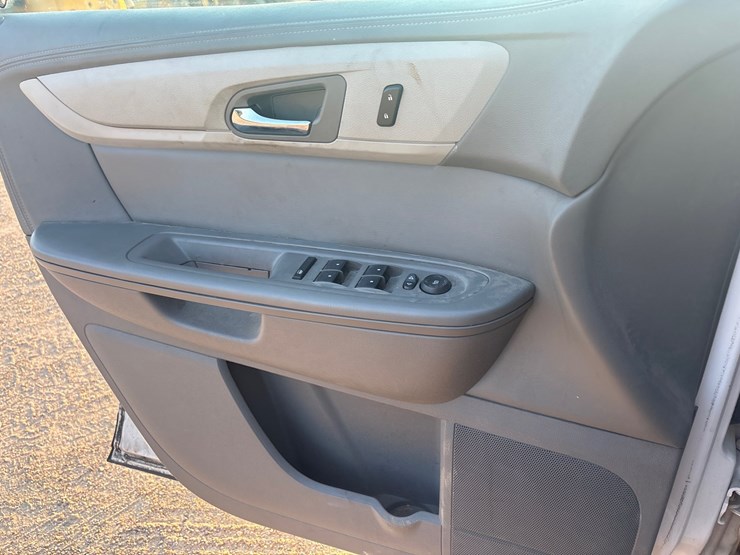 2016-chevrolet-traverse-image-11