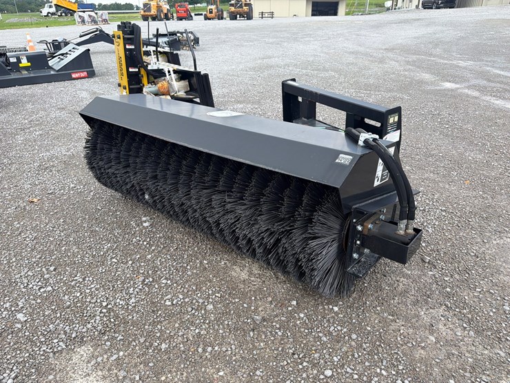 #28-•-2023-wolverine-72”-angle-broom-image-1