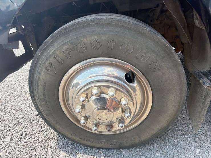 2000-ford-f650-image-10
