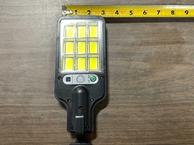 #8583-•-solar-powered-street-lamp-(cw)-image-4