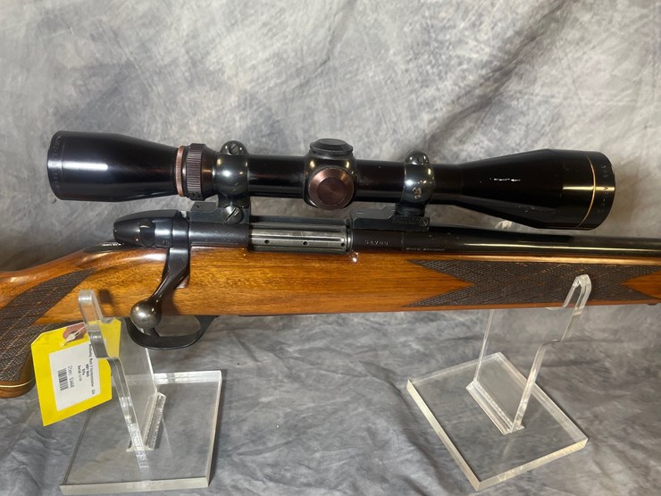 #3037-•-weatherby-mark-v-varmintmaster,-.224-wby-mag-cal.-rifle,-sn:-54709-image-4