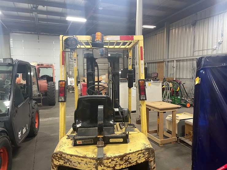 #1627-•-hyster-5000lb-capacity-forklift-(f)-image-9