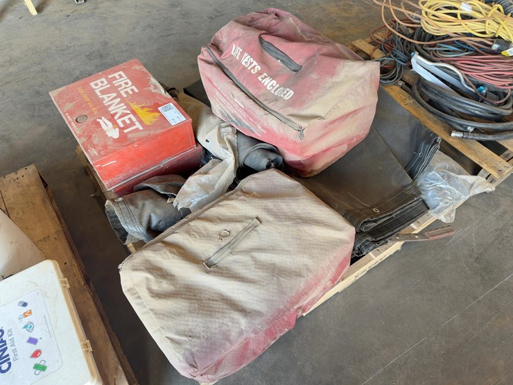 assorted-truck-body-tarps-image-4