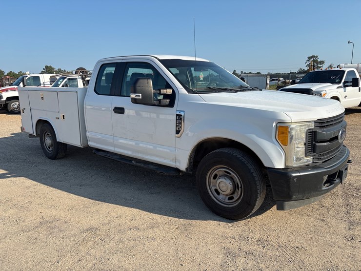 2017-ford-f250-image-2