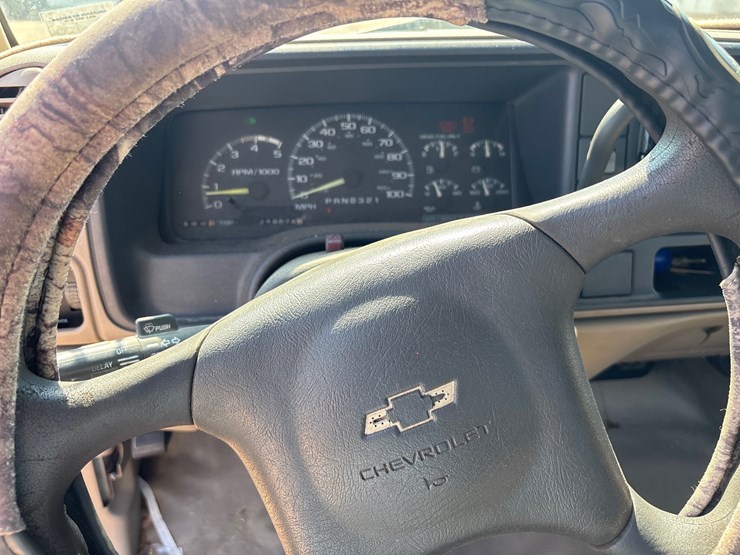 1999-chevrolet-c3500-image-10