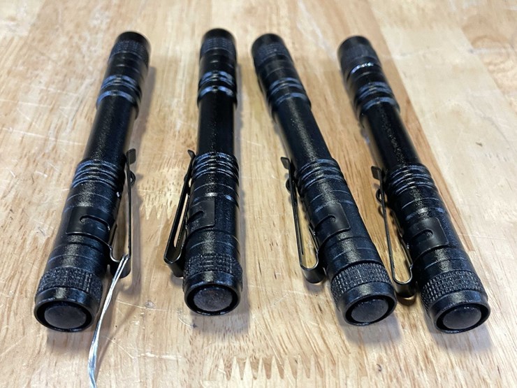#8552-•-(4)-led-mechanic's-flashlights-(pr13)-image-4