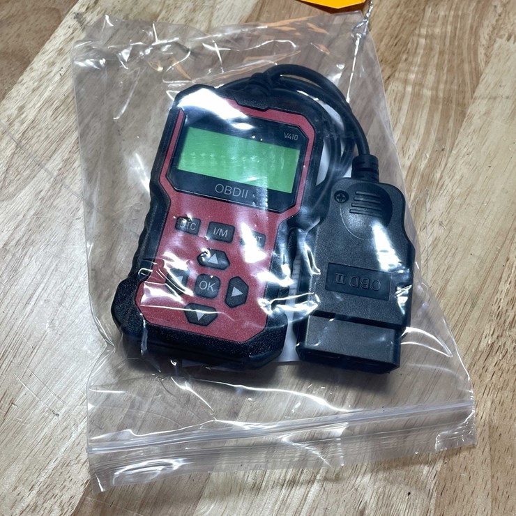 #8598 • Car Obd2 Scanner (CW)