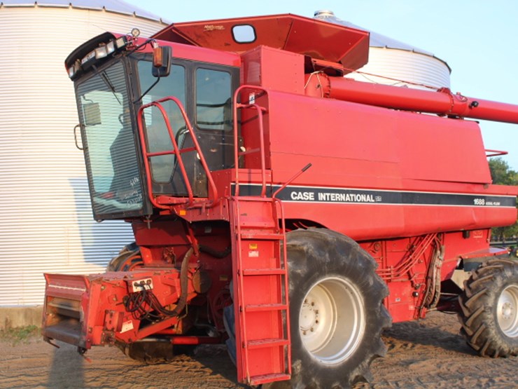 case-ih-1688-image-2