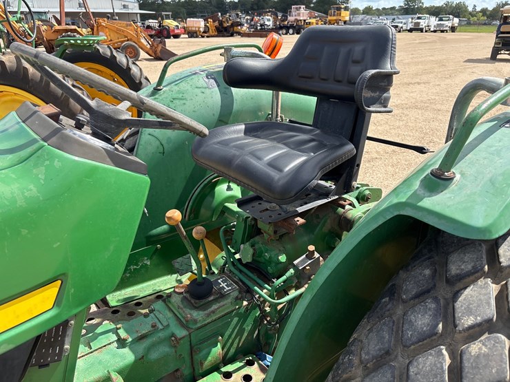 john-deere-1050-image-8