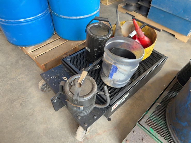 rolling-waste-oil-caddy-image-3