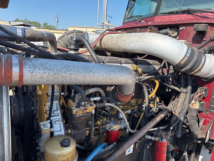2005-peterbilt-379-image-16
