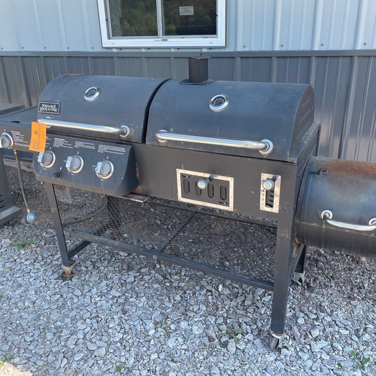 #2492 • Smoke Hollow Smoker Grill