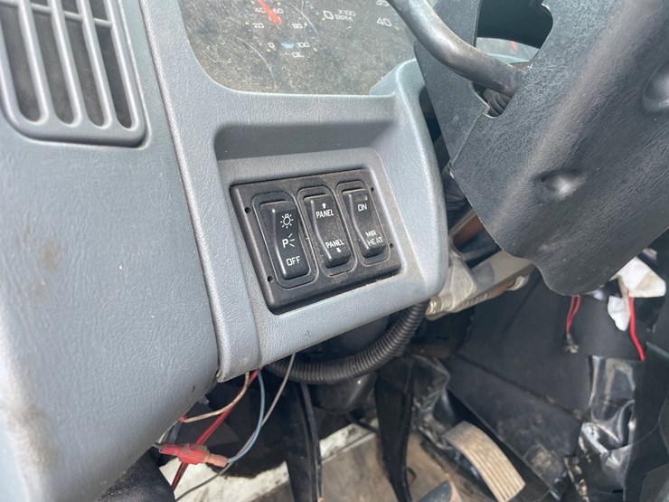 2003-international-durastar-4300-image-58