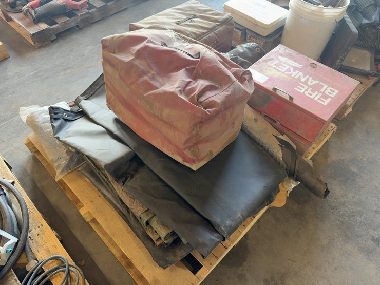 assorted-truck-body-tarps-image-2