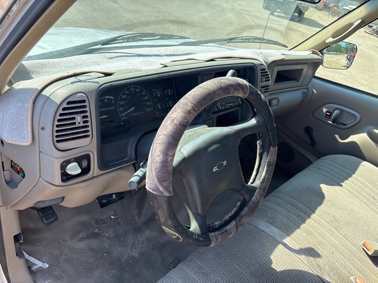 1999-chevrolet-c3500-image-8