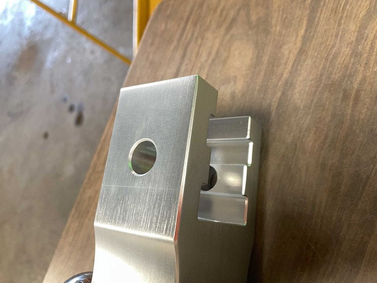 #8542-•-heavy-duty-aluminum-trailer-hitch-(cw)-image-5