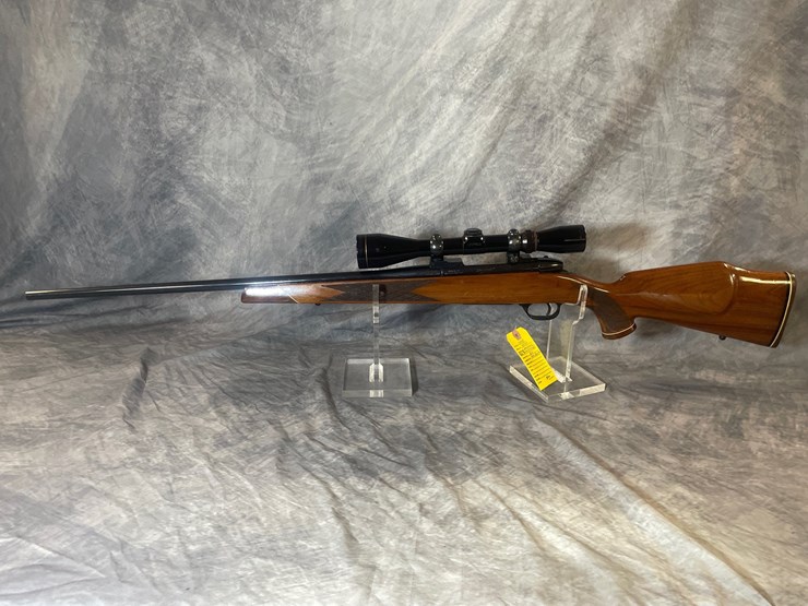 #3037-•-weatherby-mark-v-varmintmaster,-.224-wby-mag-cal.-rifle,-sn:-54709-image-2