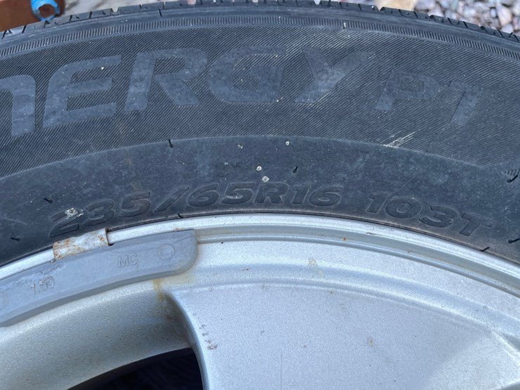 #2480-•-pari-of-truck-tires-on-5-bolt-rims-image-10