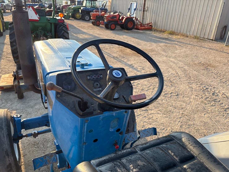 new-holland-3415-image-7