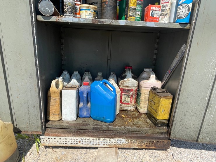 #2505-•-metal-storage-cabinet-polley-dump-hopper-image-8
