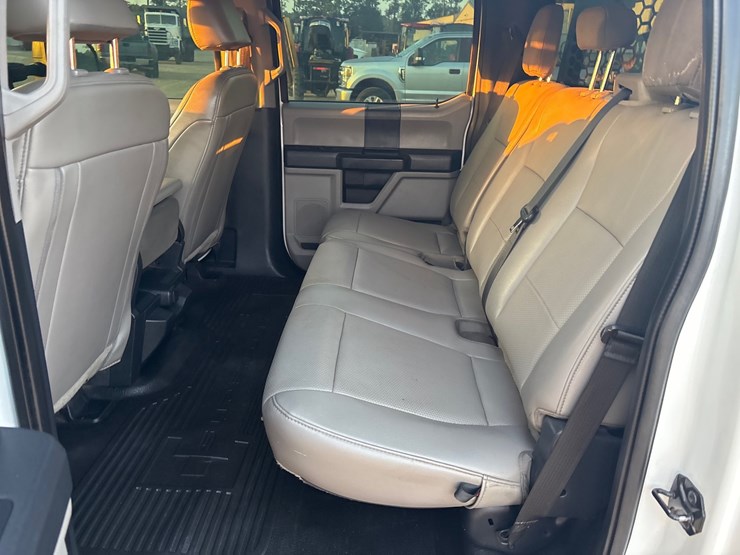 2022-ford-f350-image-7