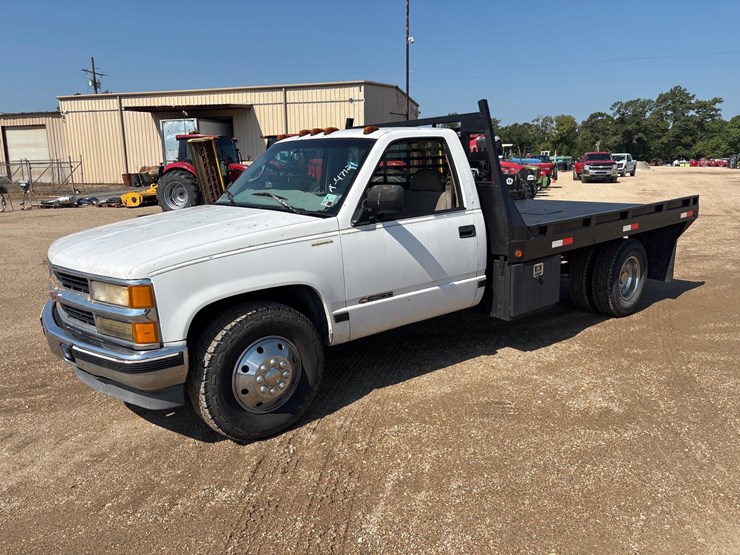 1999-chevrolet-c3500-image-1