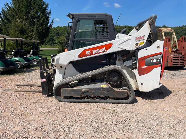2020-bobcat-t64-image-8