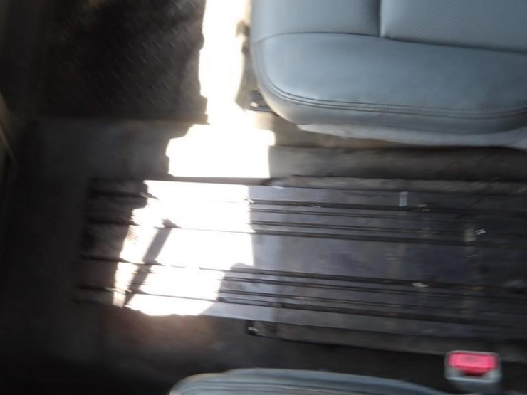 2014-ford-f150-xl-image-18