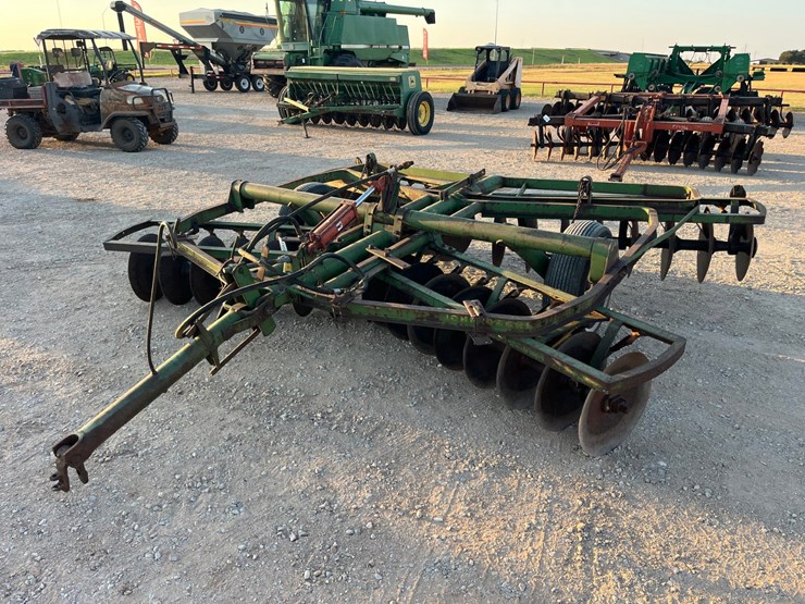 john-deere-aw-image-1