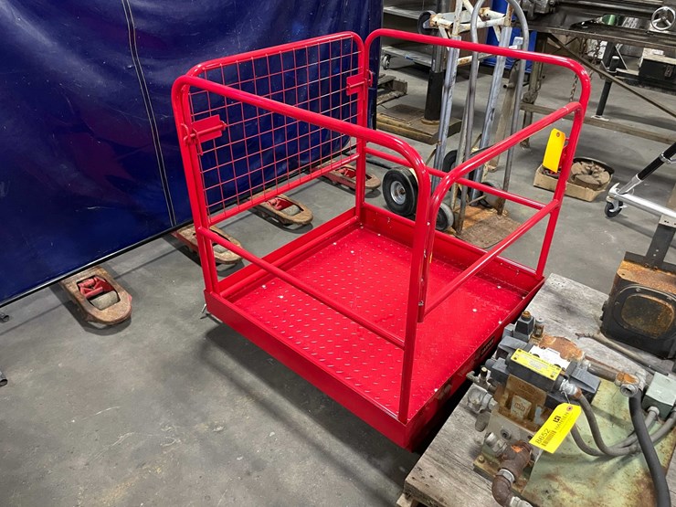 #8557-•-forklift-platform-basket-with-fork-pockets-(wall-f)-image-2